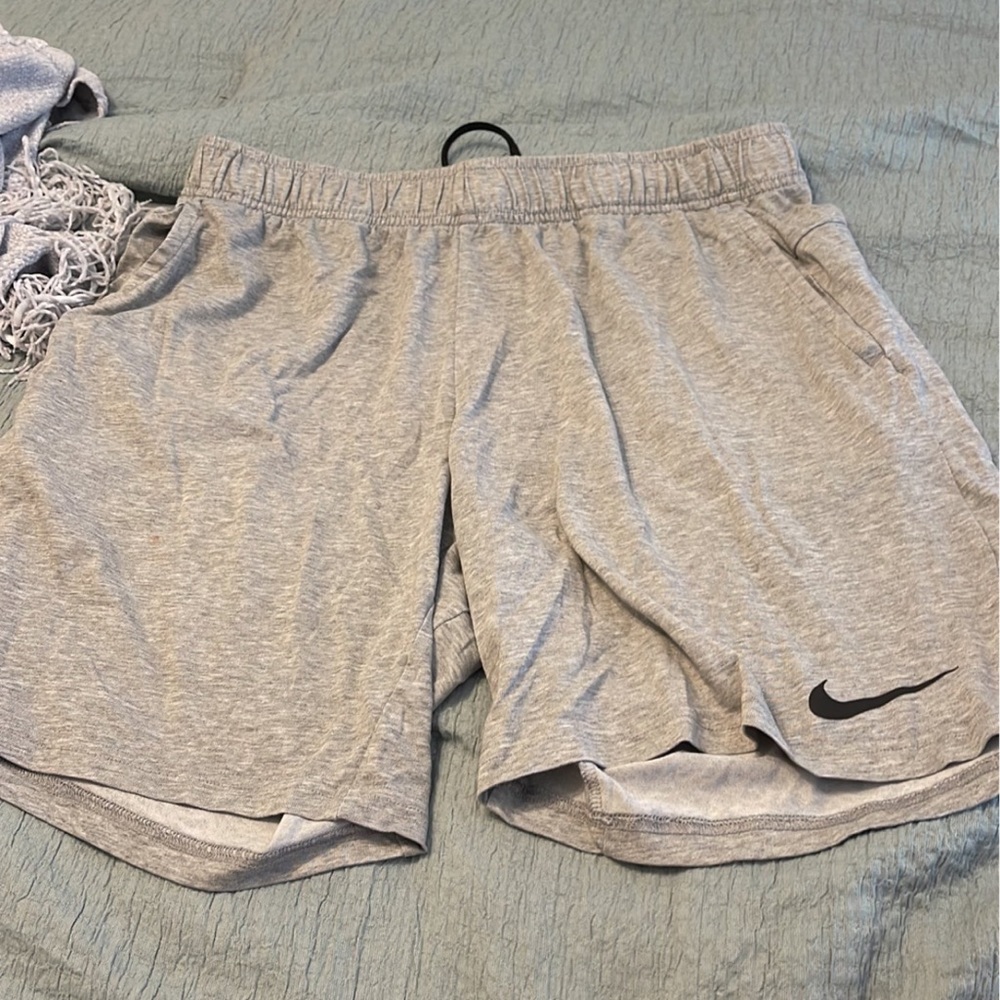grey men’s nike shorts
